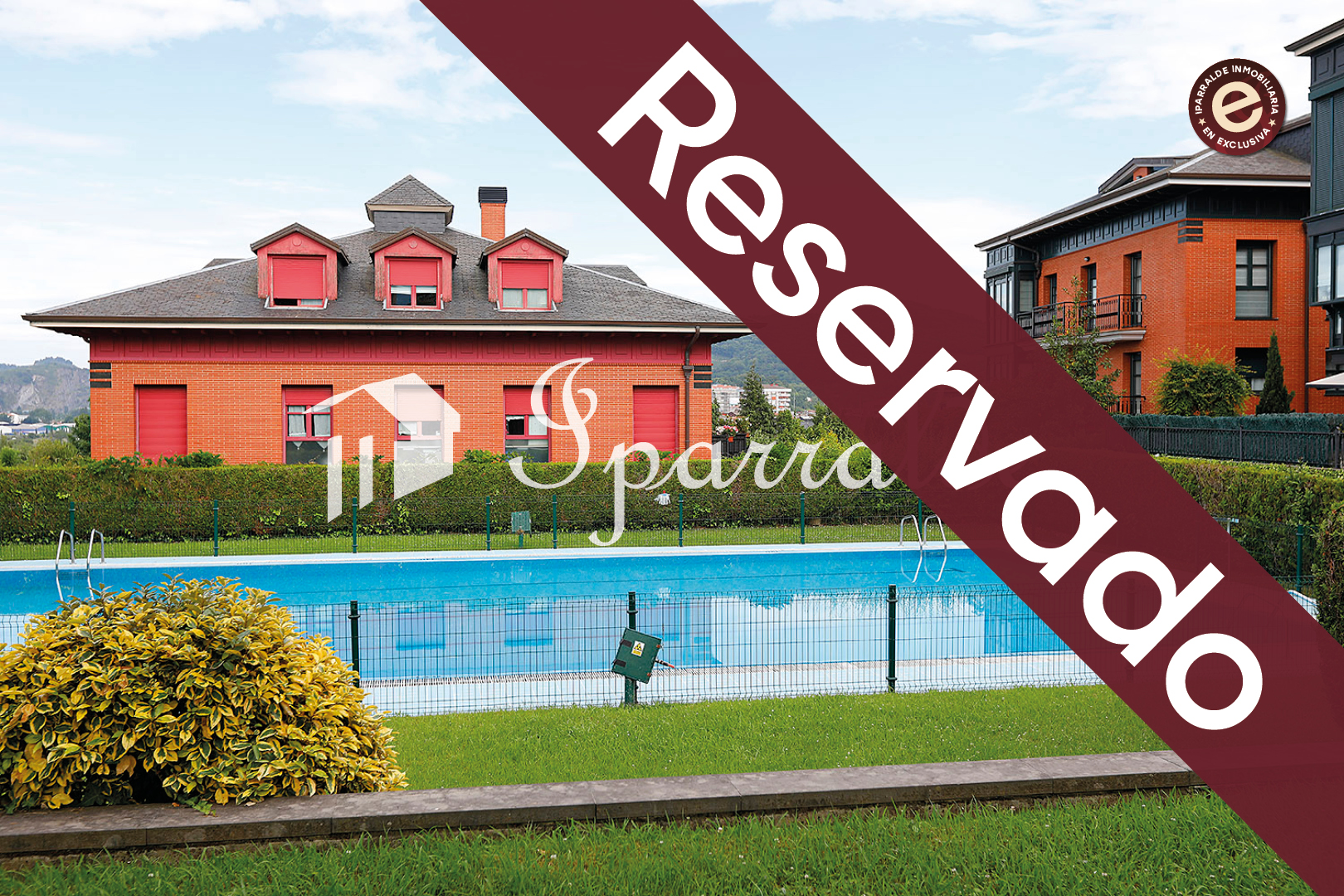 Preciosa vivienda en Mendíbil con garaje y piscina