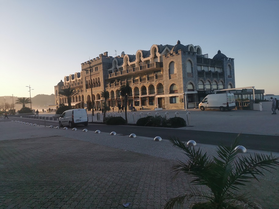 Precioso local frente al Mar en Hendaye Plage