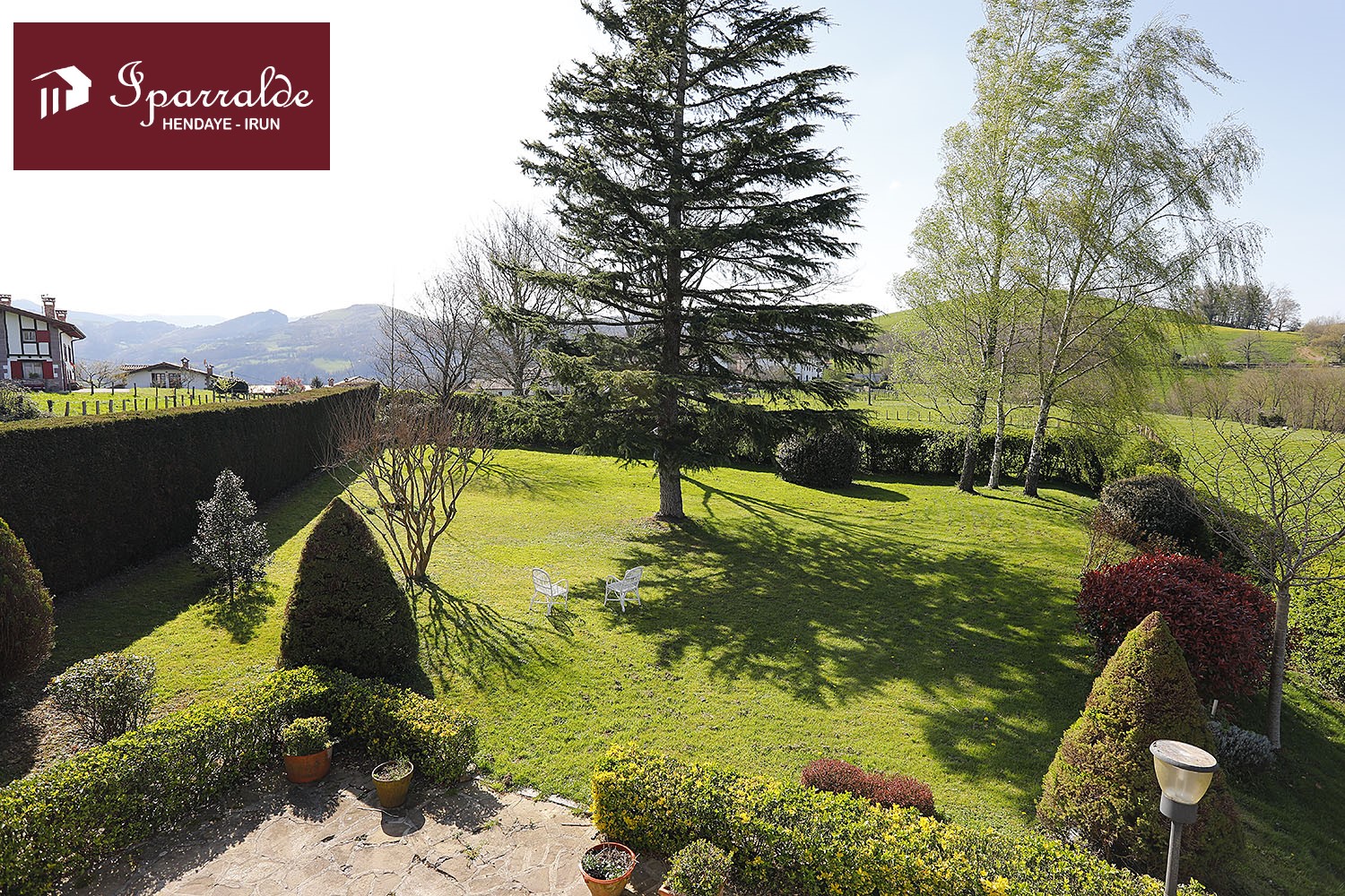 Magnifica casa con Jardín con increibles vistas al valle del Baztán