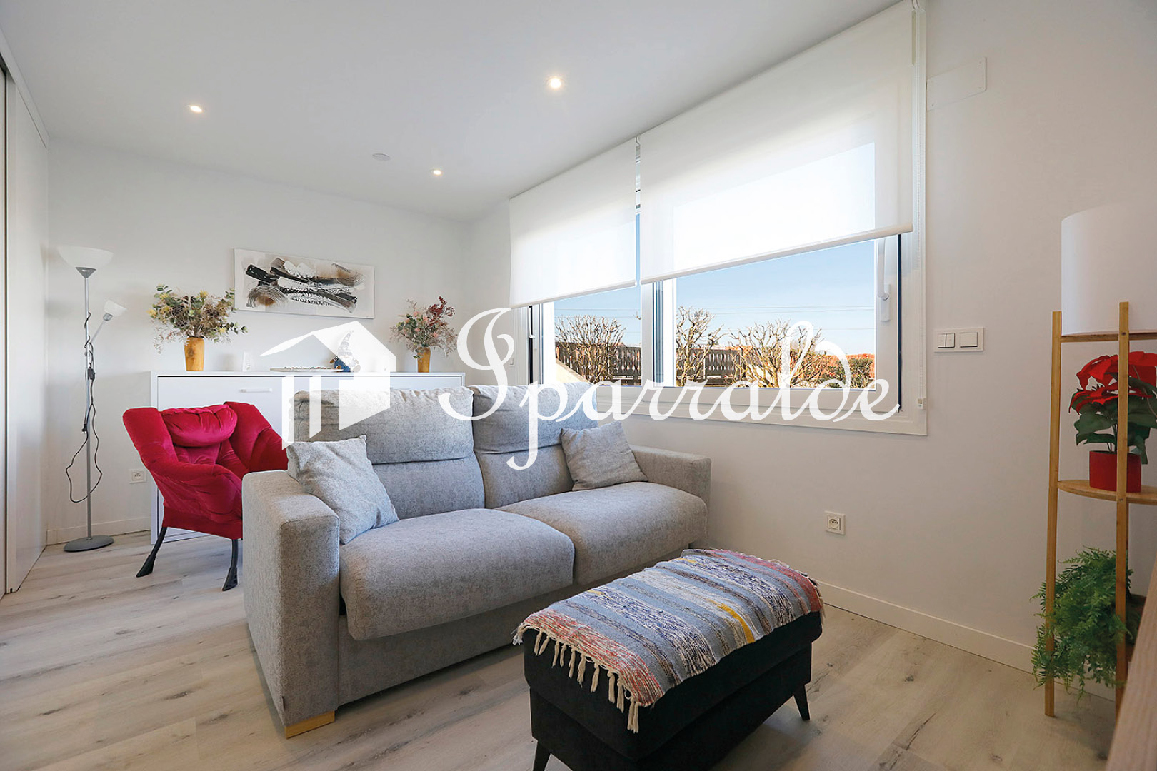 Ubicado en una de las zonas más demandadas de Hendaia, a solo 5 minutos a pie de la Playa,  magnífico apartamento totalmente reformado.