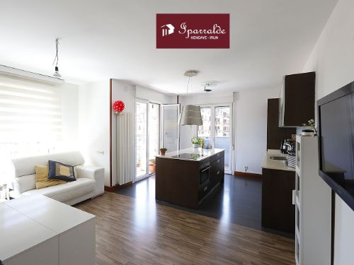 Hermoso piso de 111 m2 útiles en el barrio de Dunboa de Irún. Ideal...