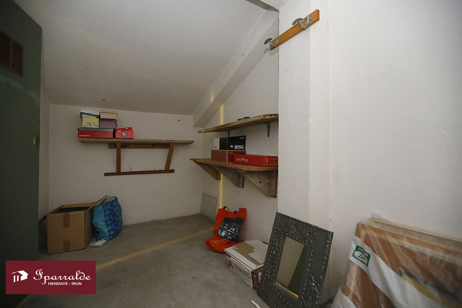 Soleada y céntrica vivienda de dos habitaciones en la calle Aduana de Irún