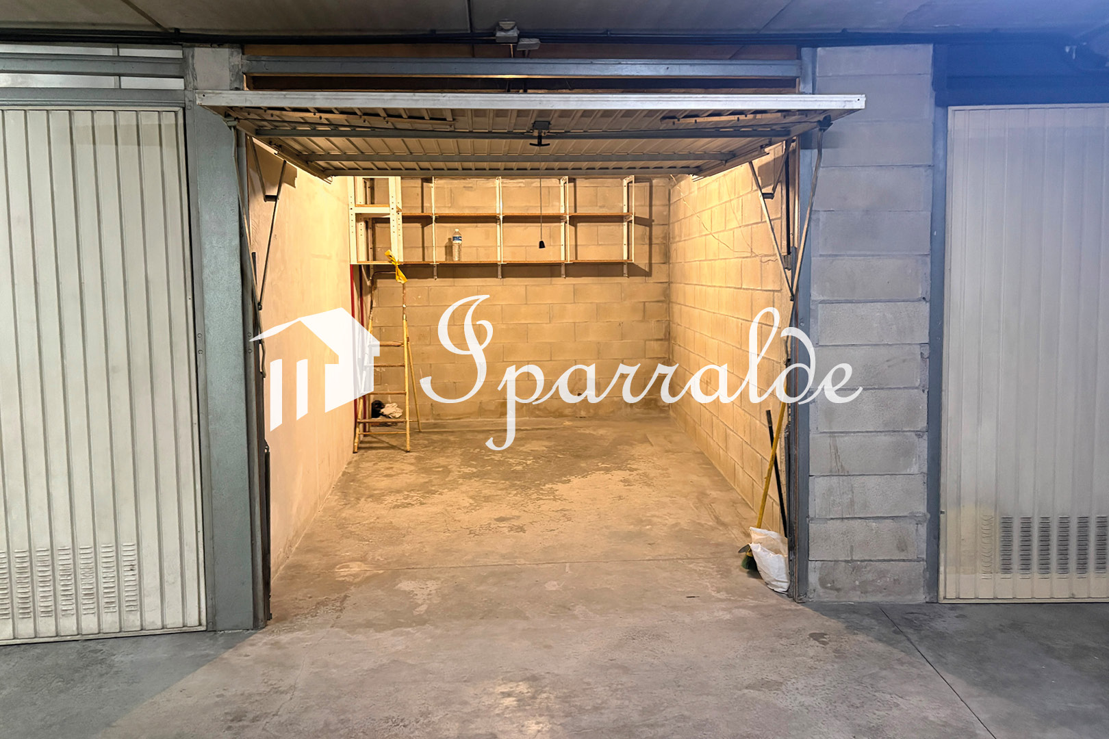 SE VENDE GARAJE DE 15 M2 EN PLAZA ANTOINE DE ABADIE DE IRUN