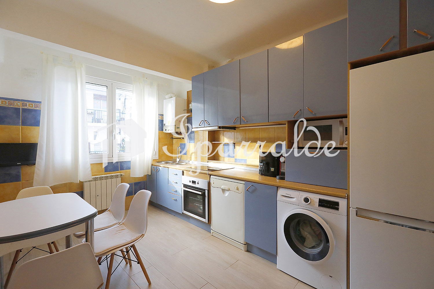Bonita vivienda de tres habitaciones en zona de Elitxu