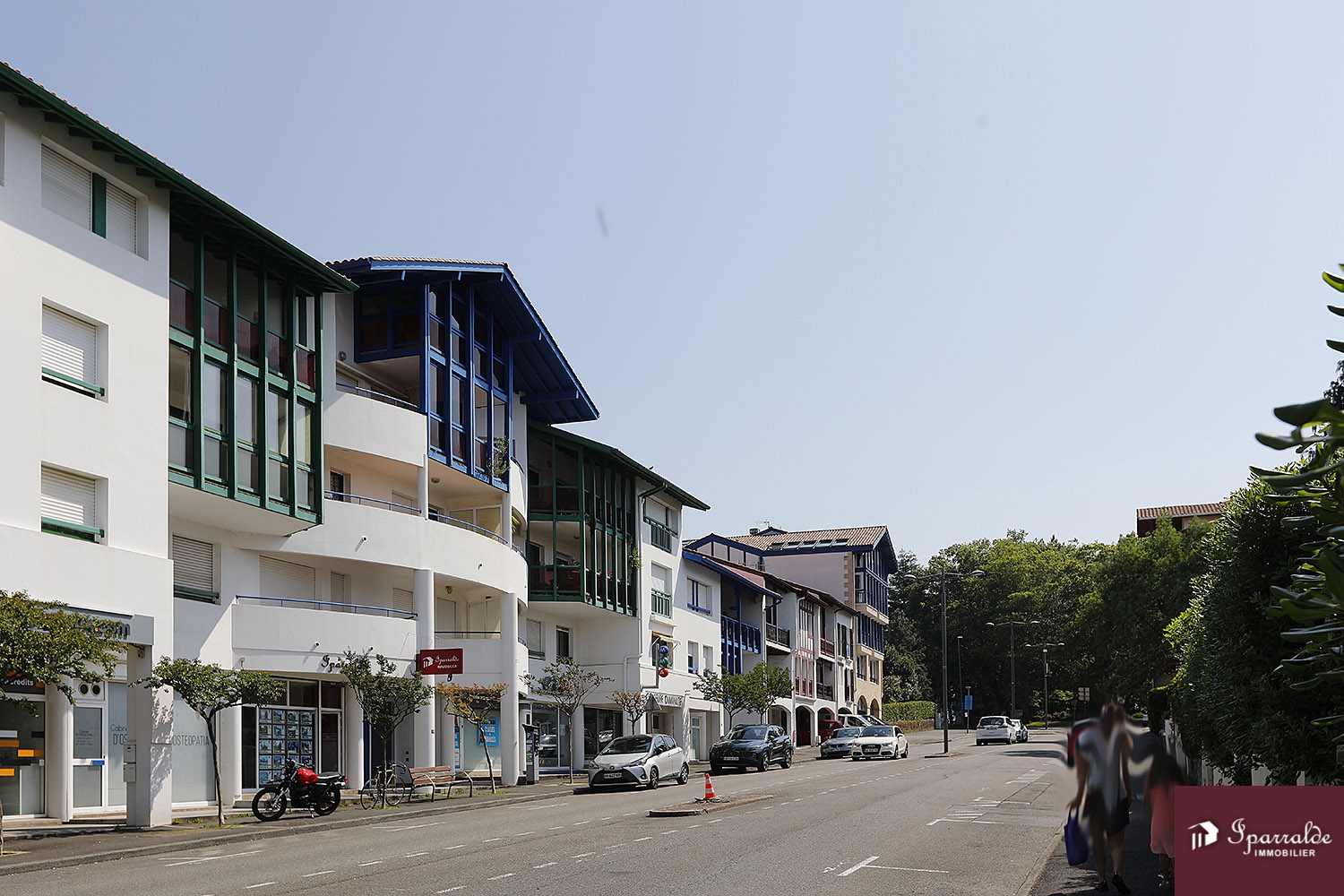 Hyper Centre: Avenue des Allées: Grand T3 avec Terrasse et balcon.