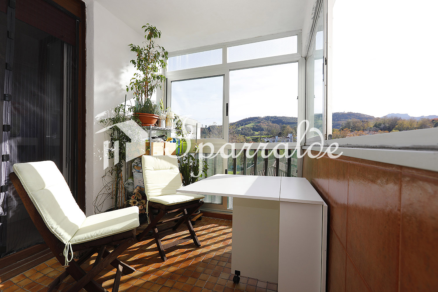  Hendaye (64) Superbe T3 traversant entièrement refait à neuf, avec deux loggias + cave